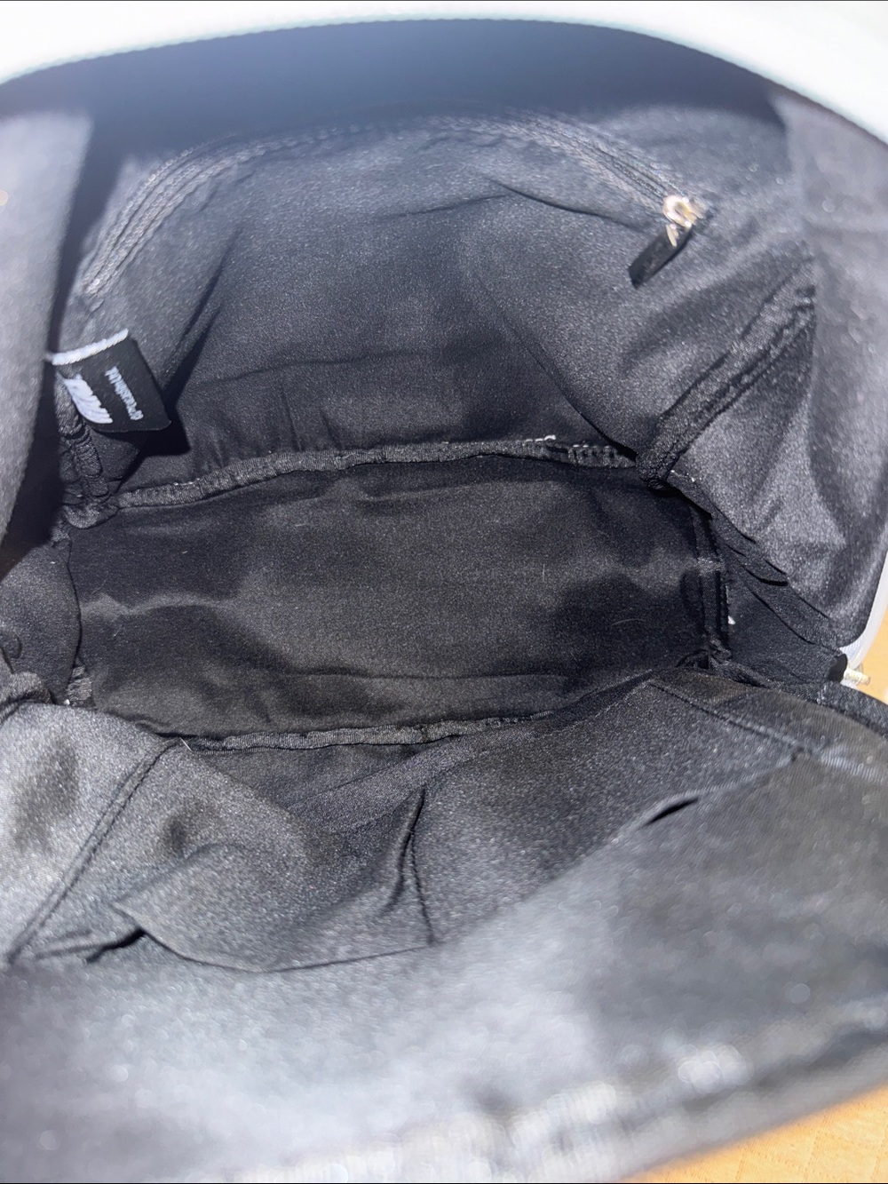 Star Wars Silver Grogu Backpack - Picture 3 of 4